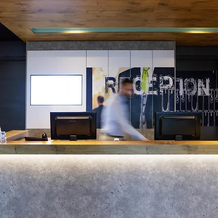 Отель Ibis Budget The Hague Airport 2*