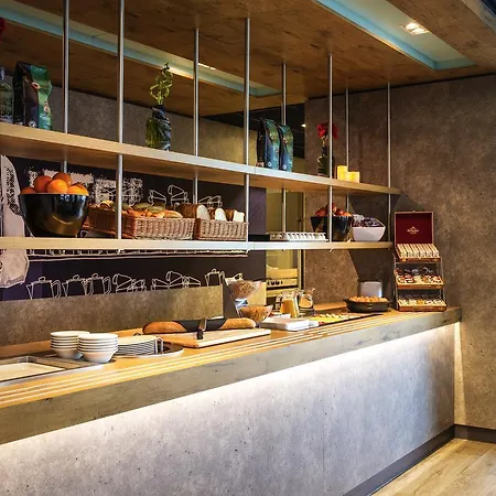 Ibis Budget The Hague Airport Отель